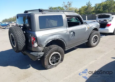 2022 Ford Bronco Badlands z USA, uszkodzony, nr VIN 1FMDE5CP9NLB82078